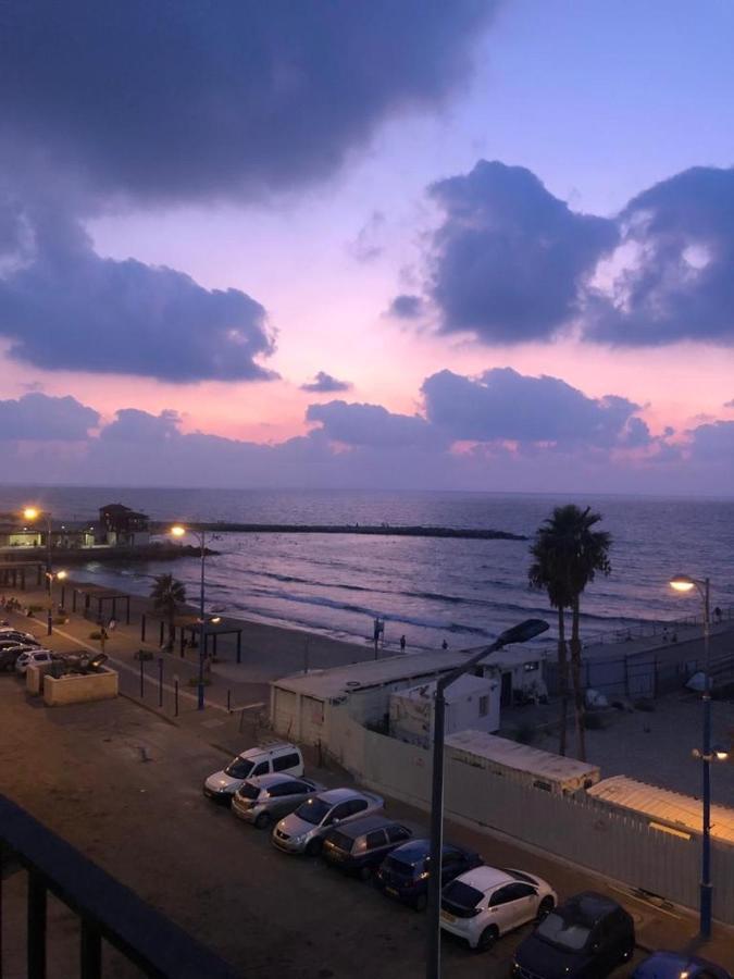 Beautiful Apartment On The First Line Of The Sea Haifa Exterior photo